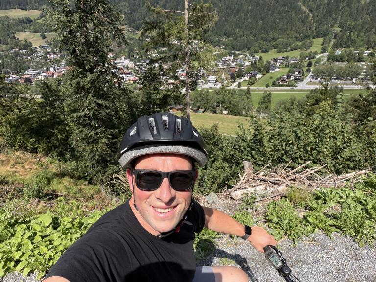 .....Patrick unterwegs mit dem Bike....